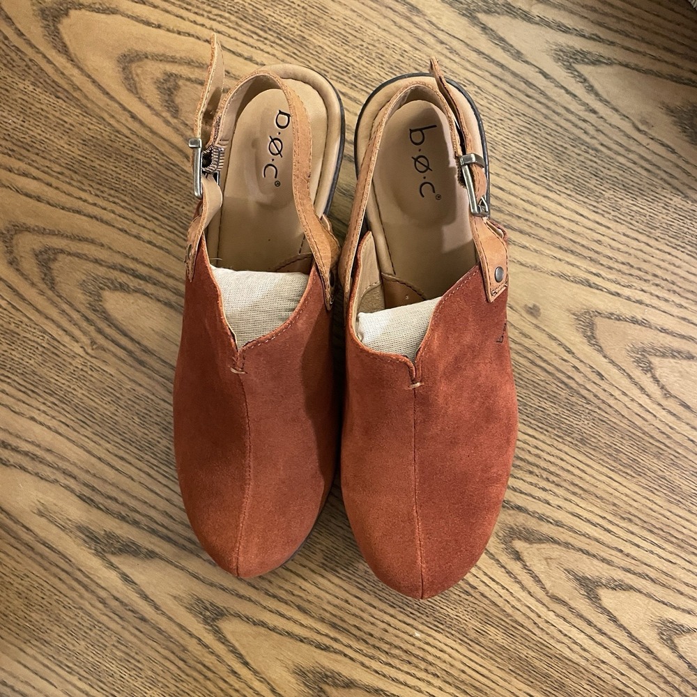 B.O.C. Red Suede Mules with Brown Wedge - Picture 9 of 12